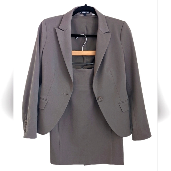 Express Women's Blazer Pencil Skirt Suit Set in Taupe - Picture 2 of 15